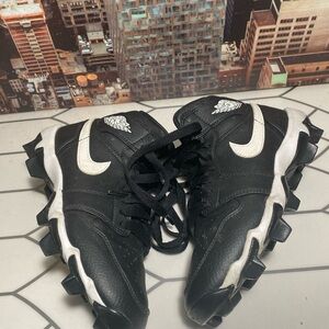 Nike Kids Black and White Sneakers